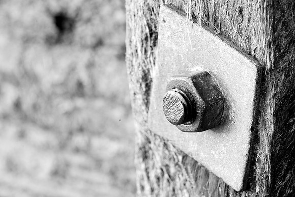 Groyne Bolt