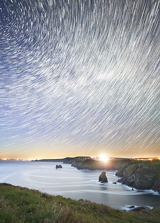 2021-06-03 at 23-46-13 to 2021-06-04 at 00-03-53 star trail